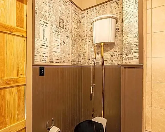 -pet Friendly- Miners #5 -two Double Beds - Private Balcony