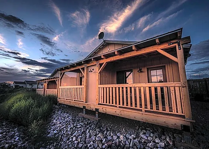 -pet Friendly- Miners #5 -two Double Beds - Private Balcony